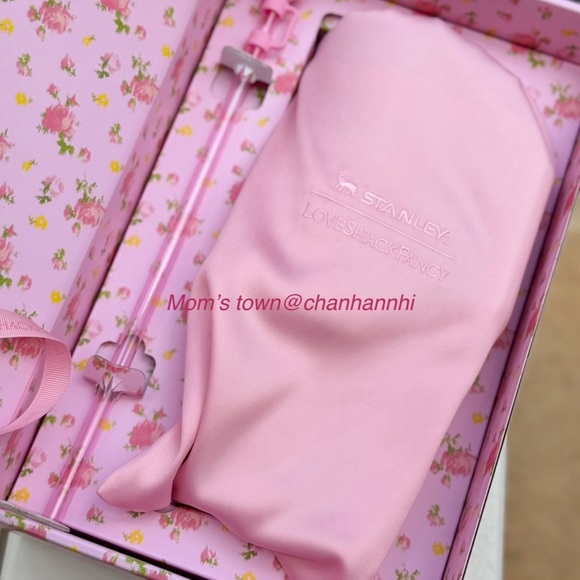 Stanley x LoveShackFancy Ibiza Sunset 40oz Tumbler - Picture 4 of 9